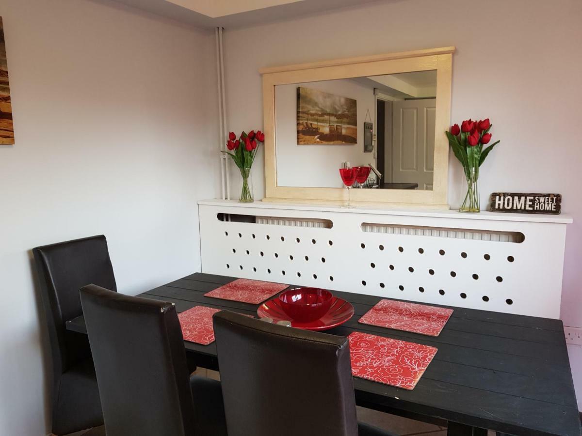 Penllech House - Huku Kwetu Notts - 3 Bedroom Spacious Lovely And Cosy With A Free Parking- Affordable And Suitable To Group Business Travellers Ноттингем Экстерьер фото