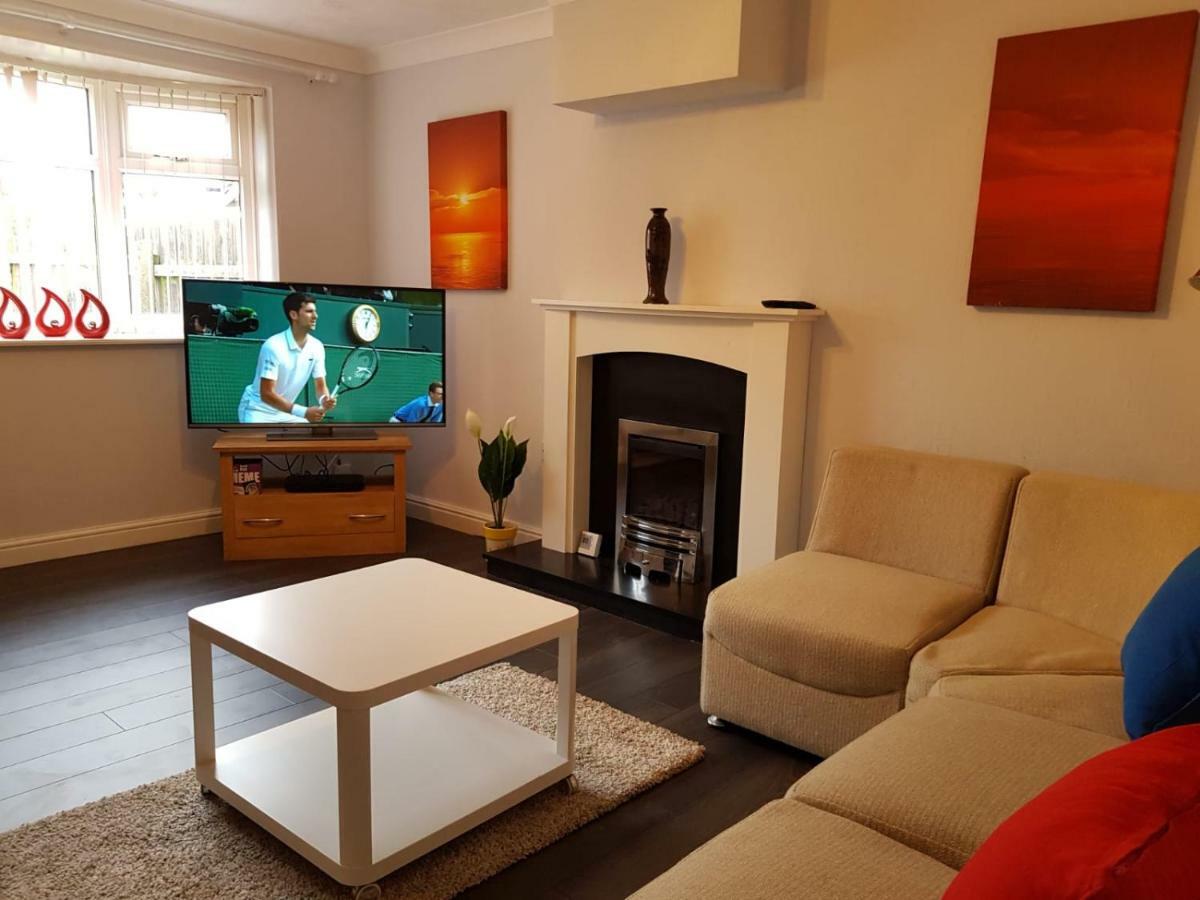 Penllech House - Huku Kwetu Notts - 3 Bedroom Spacious Lovely And Cosy With A Free Parking- Affordable And Suitable To Group Business Travellers Ноттингем Экстерьер фото