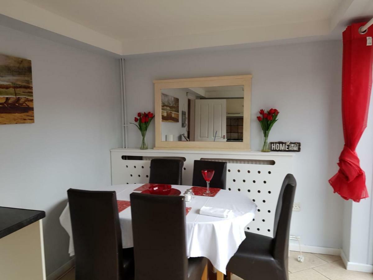Penllech House - Huku Kwetu Notts - 3 Bedroom Spacious Lovely And Cosy With A Free Parking- Affordable And Suitable To Group Business Travellers Ноттингем Экстерьер фото