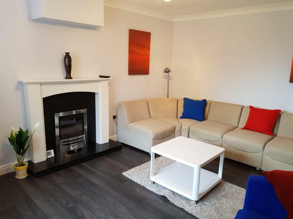 Penllech House - Huku Kwetu Notts - 3 Bedroom Spacious Lovely And Cosy With A Free Parking- Affordable And Suitable To Group Business Travellers Ноттингем Экстерьер фото
