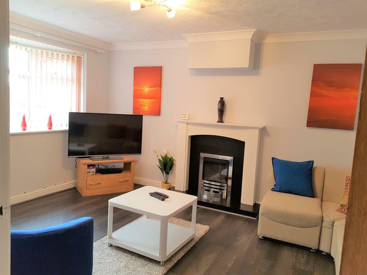 Penllech House - Huku Kwetu Notts - 3 Bedroom Spacious Lovely And Cosy With A Free Parking- Affordable And Suitable To Group Business Travellers Ноттингем Экстерьер фото