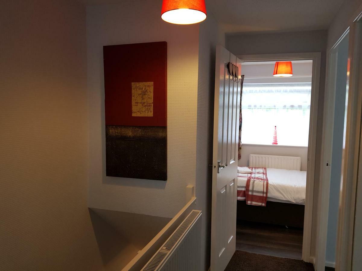 Penllech House - Huku Kwetu Notts - 3 Bedroom Spacious Lovely And Cosy With A Free Parking- Affordable And Suitable To Group Business Travellers Ноттингем Экстерьер фото